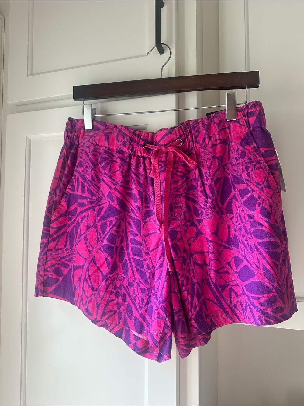 Kut from the Kloth Pink & Purple Leaf-Print Drawstring Shorts